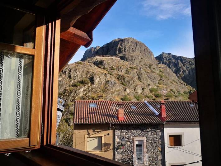 Casa rural para 4 personas, con Balcón además de Terraza y Vistas en Posada de Valdeón - 4