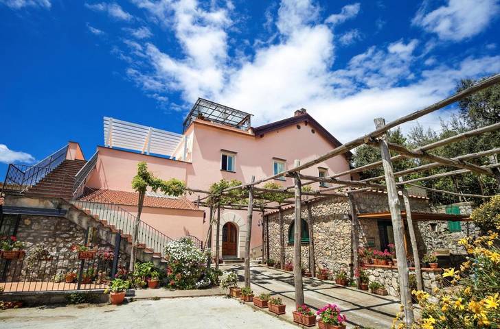 B&b per 3 persone, con panorama e giardino a Vico Equense