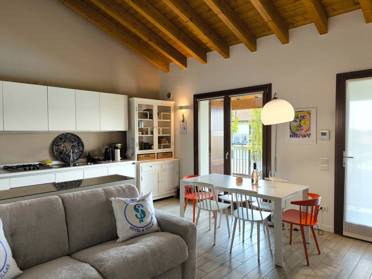 Apartamento entero, Sg Family - Abbey Home in Castelnuovo del Garda, Montañas Garda