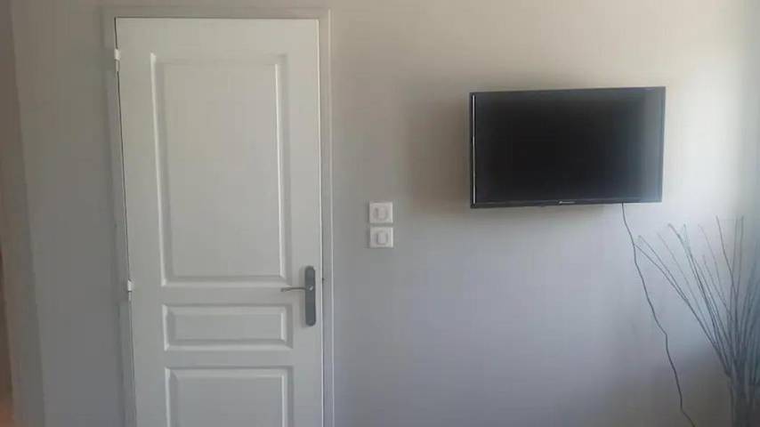 Gîte pour 2 personnes, avec jardin ainsi que piscine et vue, animaux acceptés à Alixan - 4