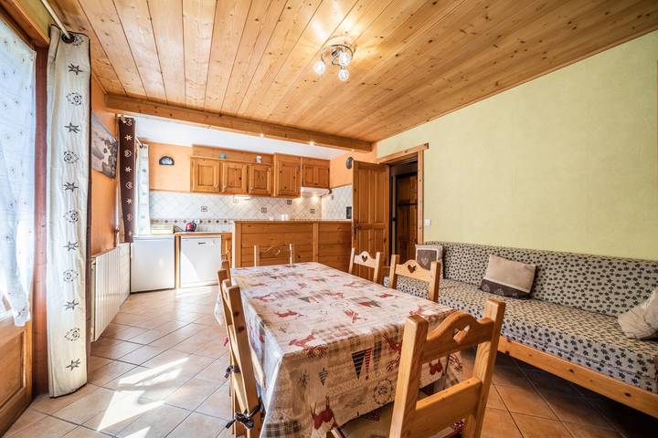 Ganze Wohnung, Ferienwohnung 'Chénives 1 - Morzine' mit Bergblick, Gemeinschaftsgarten und Wlan in Morzine, Les Portes du Soleil