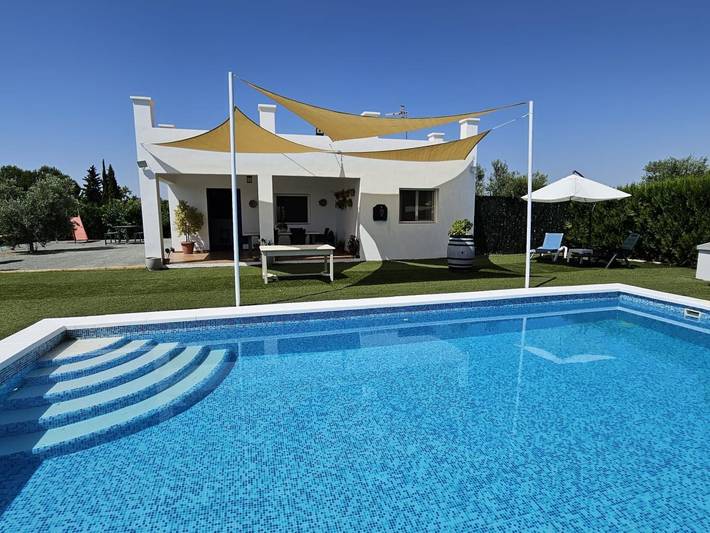 Casa rural para 5 personas, con jardín y piscina, Se admiten mascotas en Campiña de Morón y Marchena - 3