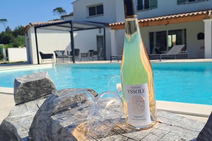 Location de vacances pour 12 personnes à Cabasse