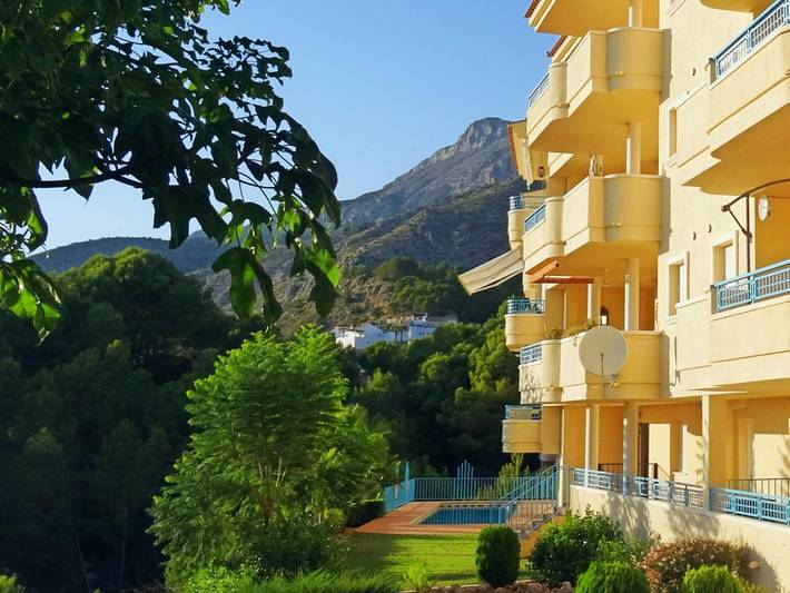 Apartamento de vacaciones para 4 personas, con piscina y vistas al mar en Marina Baja