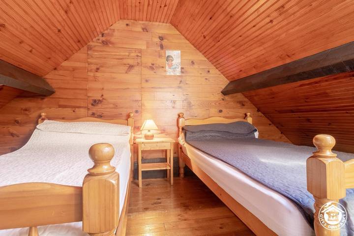 Gîte pour 4 personnes, avec jardin à Chèze - 3