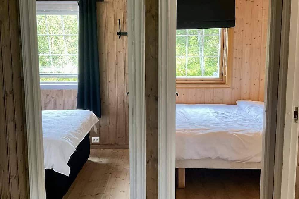 Charming Cabin Near Norway's Fjords and Mountains - Pets Allowed in Fjord, Stordal
