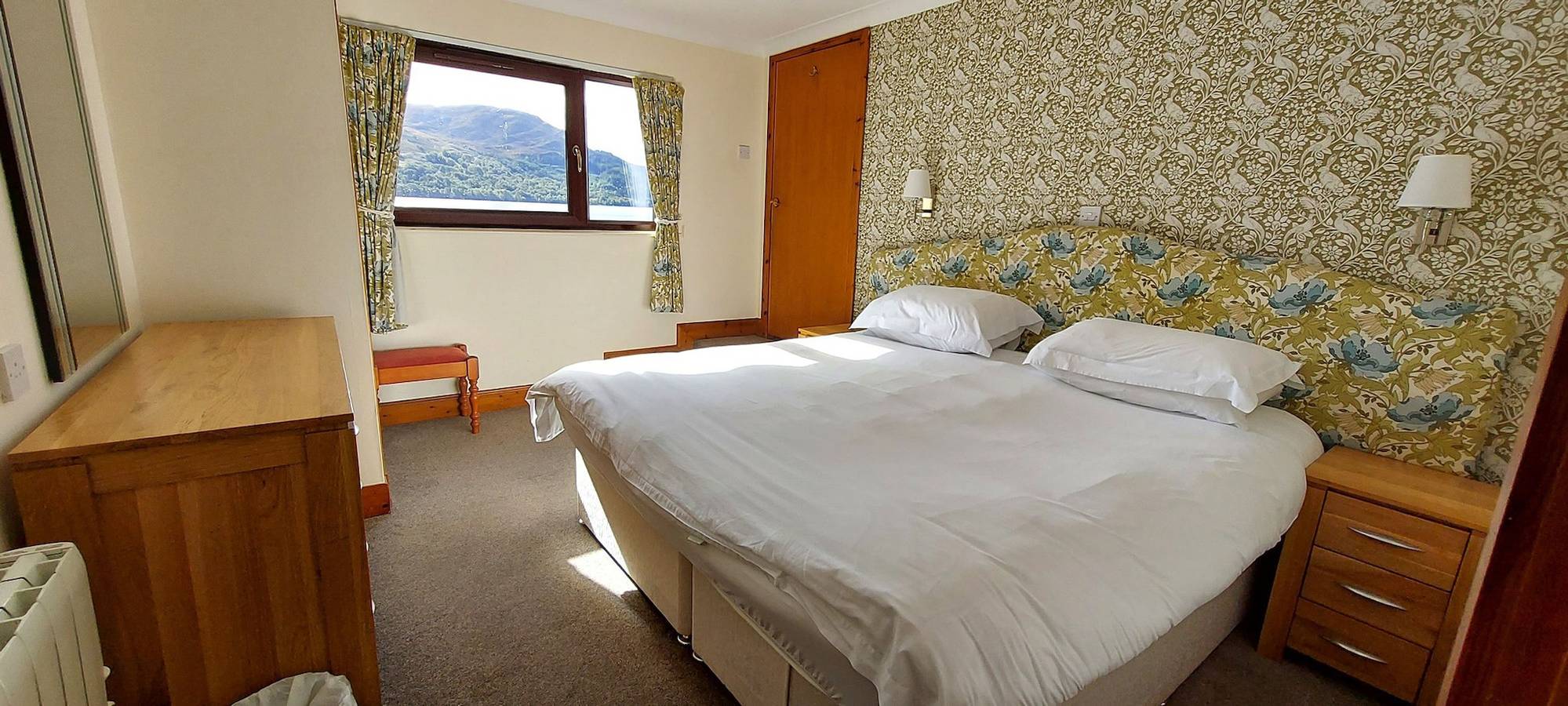 Loch Rannoch Highland Club, Lochside Lodge 02 in Perthshire