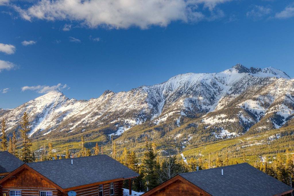 Moonlight Club! Ski-in / Ski-out Cowboy Heaven Cabin mit bester Aussicht in Big Sky! in Big Sky Mountain Village, Big Sky