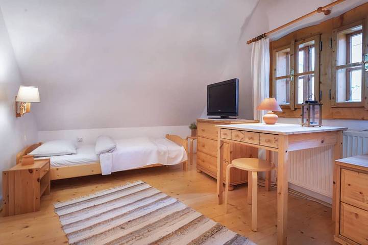 Traditional cozy cottage in Tatras w/firepit, super close to great hiking trails in Low Tatras
