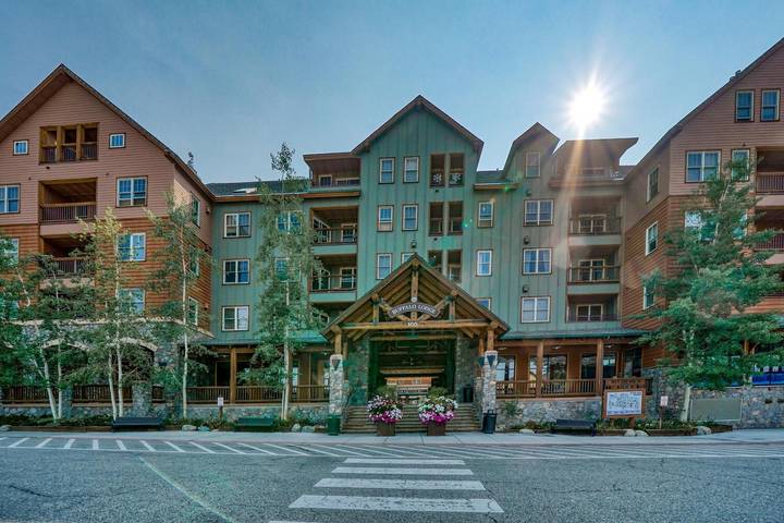 Vacation rental for 6 people, with pool and balcony in Keystone