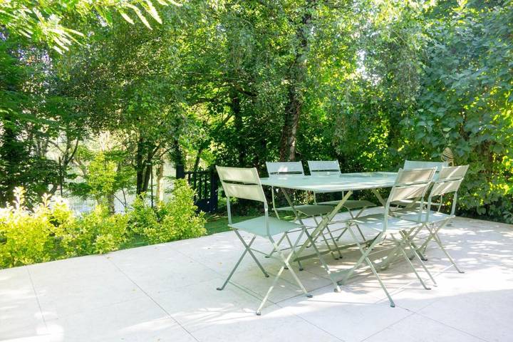 Location de vacances pour 4 personnes, avec vue sur le lac ainsi que vue et jardin dans Saint-Hilaire-Saint-Mesmin - 2