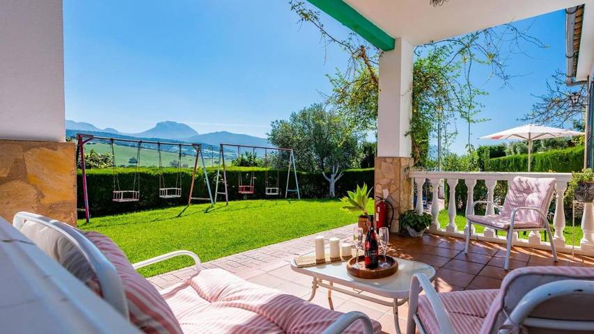 Casa rural para 10 personas, con terraza además de jardín y piscina en Prado del Rey - 4