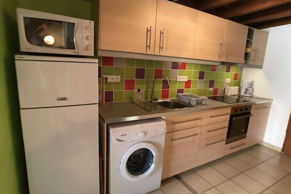 Villa T3 avec Terrasse près de la Plage, 5 Couchages, Calme, Parking, Proche Commerces in La Franqui, Leucate