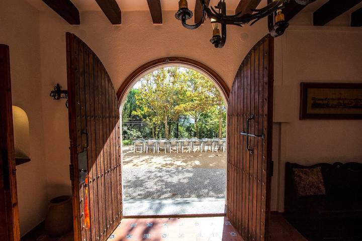Casa rural para 24 personas, con Balcón además de Terraza y Jardín en Gualba - 3