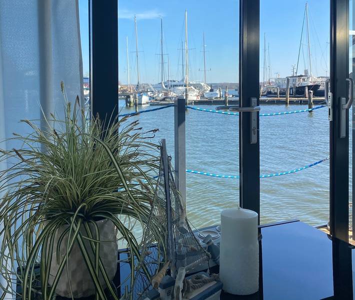 Hausboot für 5 Personen, mit Terrasse und Ausblick, mit Haustier in der Lübecker Bucht