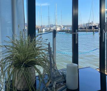 Hausboot für 5 Personen, mit Terrasse und Ausblick, mit Haustier in Schleswig-Holstein