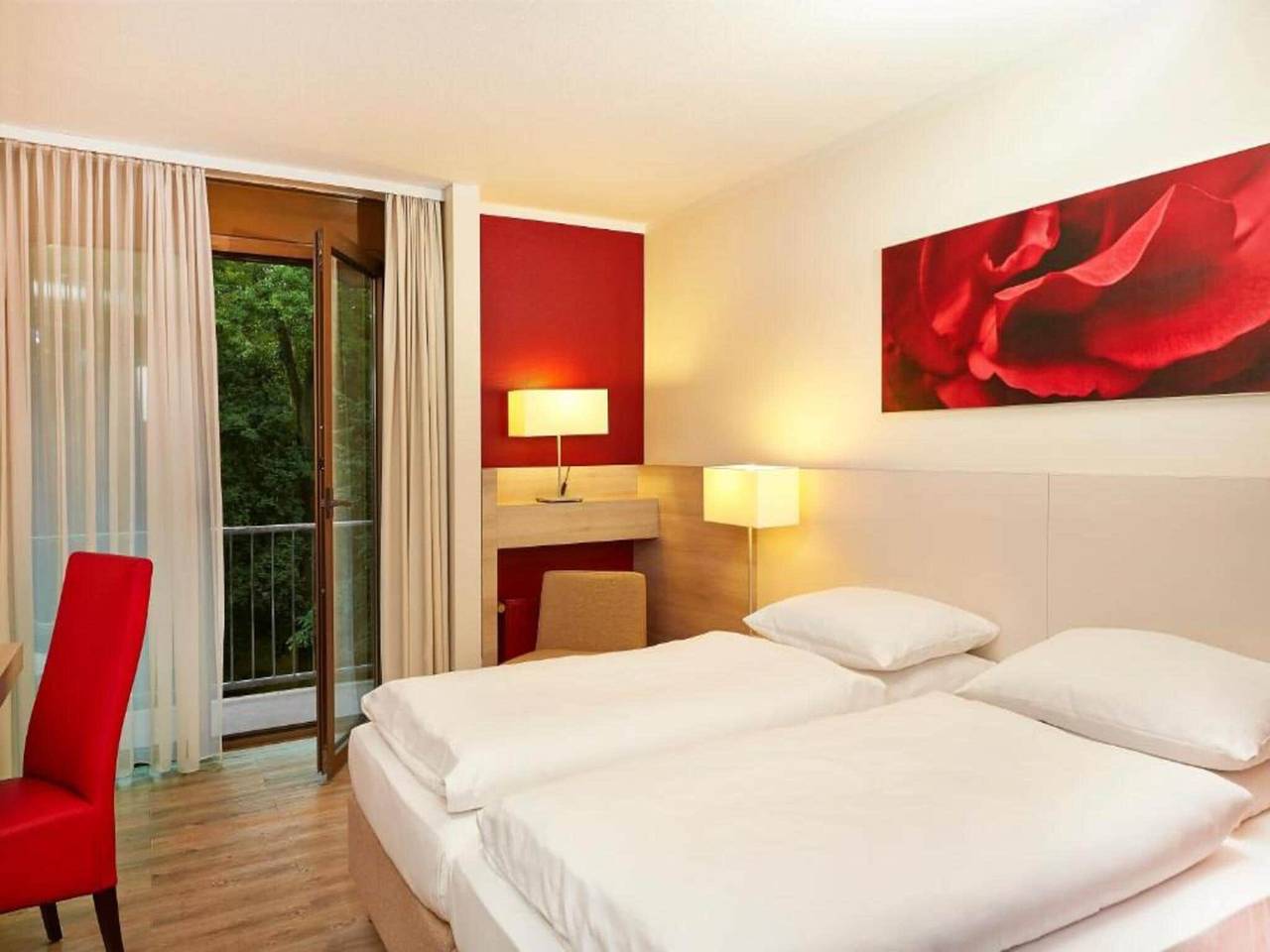 Ganze Wohnung, H+ Hotel Bad Soden by Sunday Hotels Superior-Zimmer in Bad Soden am Taunus, Main-Taunus-Kreis