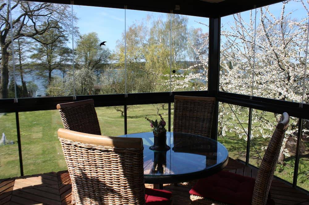Appartement entier, Appartement avec jardin d'hiver et vue sur le lac - Ferienhof Löschebrand in Bad Saarow, Dahme-Seengebiet