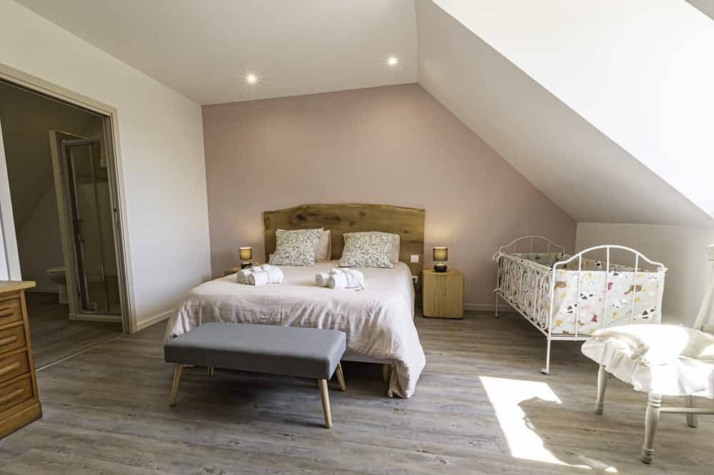 Charming 4-star gite on a farm in Champagne, private Jacuzzi in Châtillon-sur-Morin, Marne