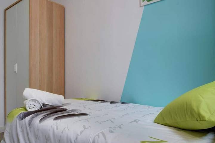 Entire apartment, Very cute apartment at only 5 Min Prince Felipe Pavilion in Saragossa, Saragossa Province