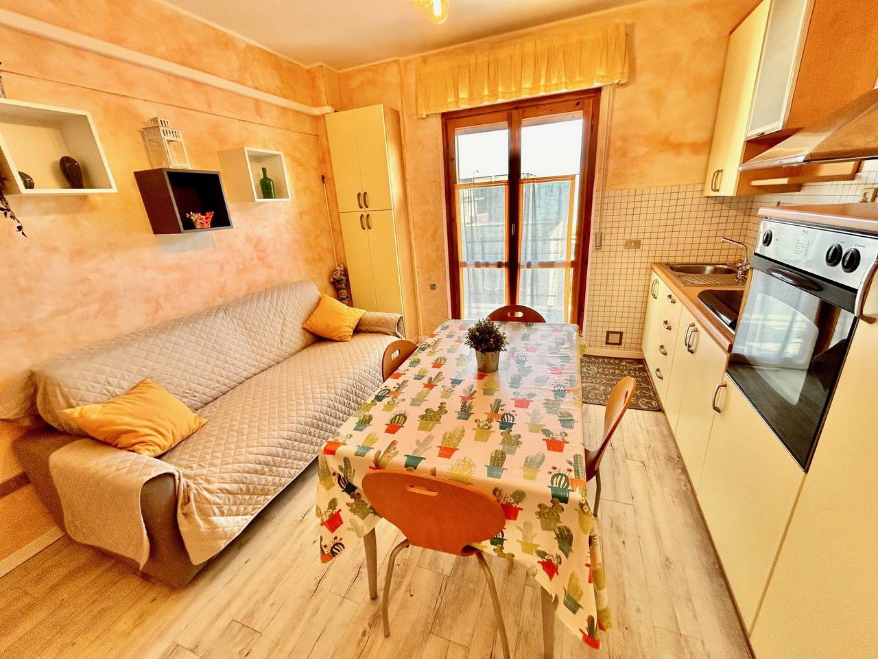 Appartement entier, Bilo Pesaro Marcelli - Bilocale con a/c a due passi dal mare e dal centro in Marcelli, Riviera del Conero