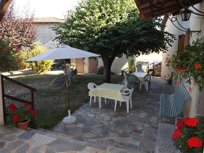 Location de vacances pour 8 personnes, avec jardin dans Le Rouget-Pers - 2