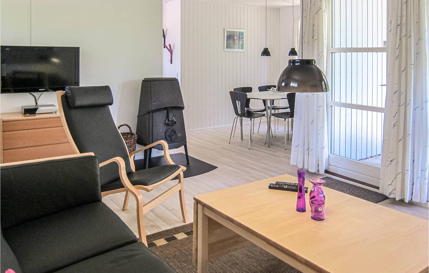 Feriehus for 6 personer med terrasse in Østre Sømarken, Pedersker