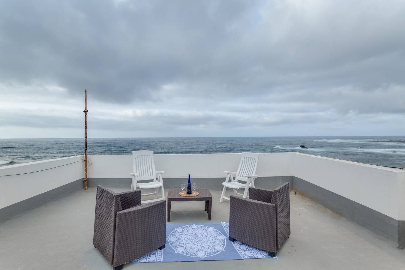 Apartamento entero, Apartamento de vacaciones 'Casa Adrimar' con vistas al mar, piscina compartida y Wi-Fi in El Pagador, Moya