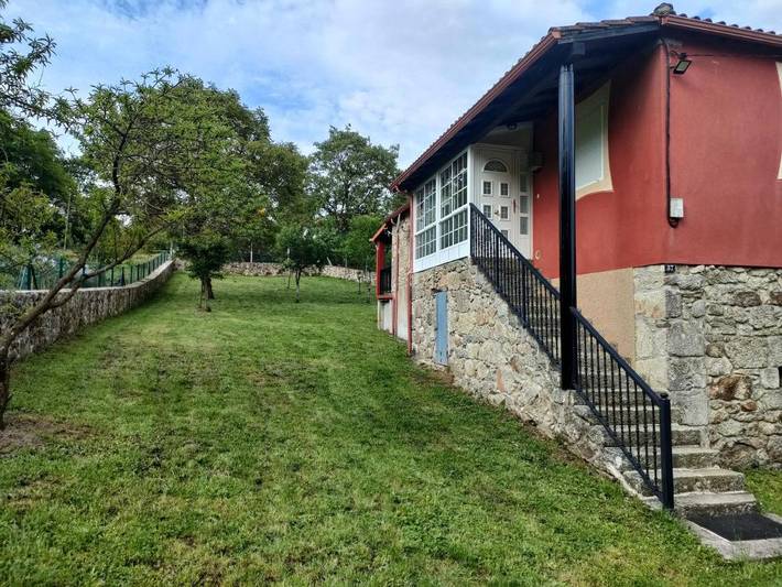Casa de vacaciones para 6 personas, con Balcón y Terraza además de Jardín y Vistas en Galicia