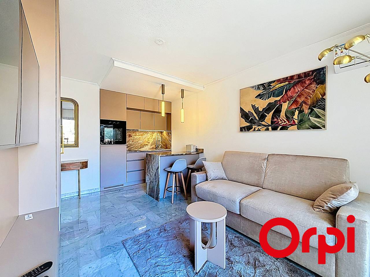 Appartement entier, Appartement Rénové avec Terrasse et Parking à Menton in Menton, Côte méditerranéenne (France)