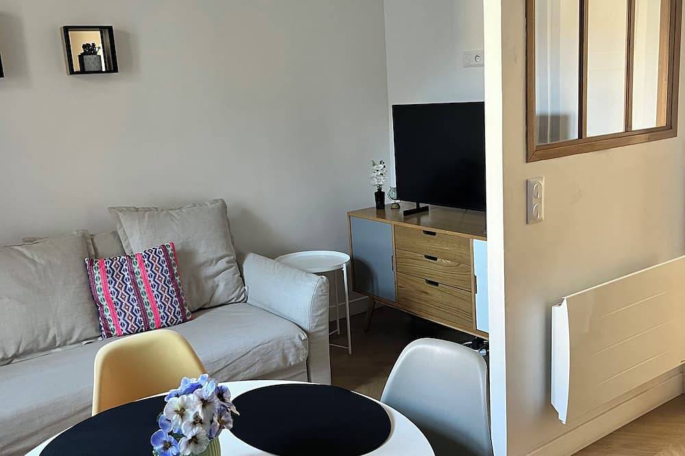 Entire apartment, Appartement Confortable au Pied de la Station du Rer,10 min de la Gare de Lyon in Alfortville, Val-de-Marne