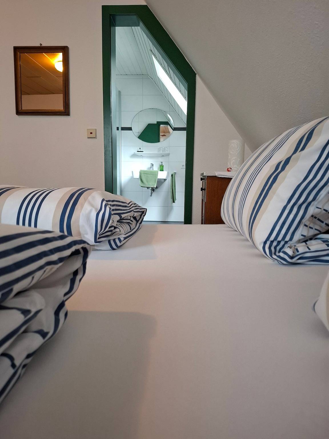 Zimmer „Zimmer 38“ mit Gemeinschaftsgarten und Wlan in Nürtingen, Landkreis Esslingen