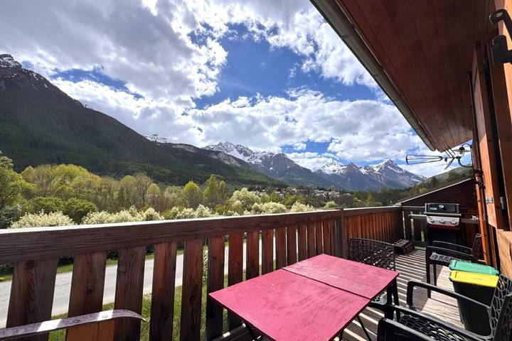 Ganze Wohnung, Bright family apartment with magnificent views in Le Monêtier-les-Bains, Serre Chevalier