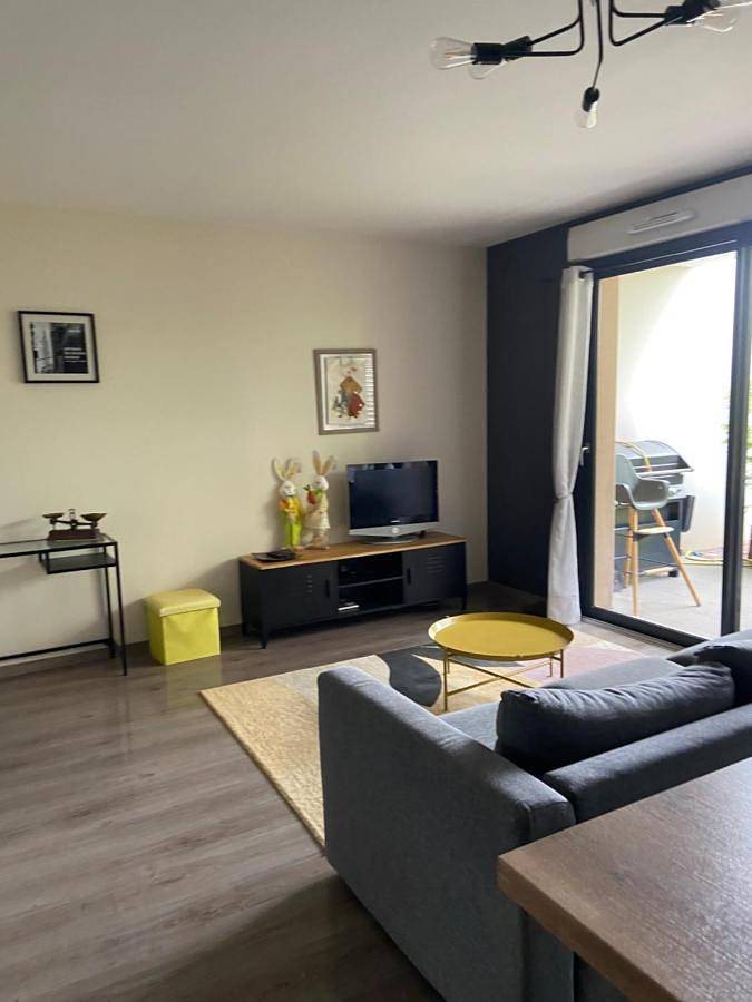 Appartement entier, Two-Bedroom Apartment in Augny, Metz-Campagne