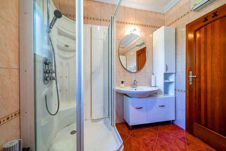 Ferienwohnung für 16 Personen, mit Garten und Terrasse sowie Pool - 1
