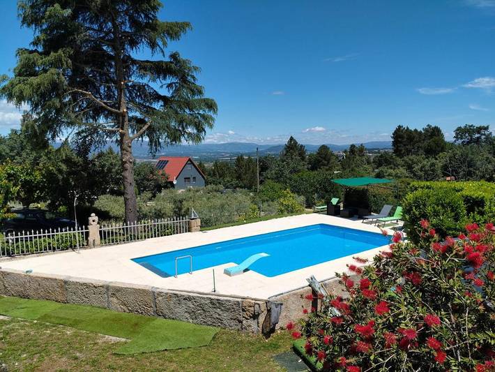 Casa de férias para 6 pessoas, com Jacuzzi e Terraço e ainda Jardim and Piscina em Covilhã