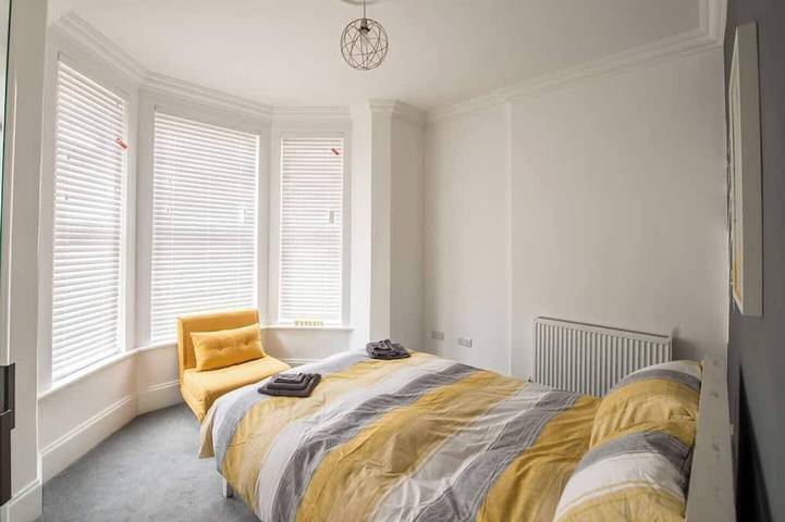 Ganze Wohnung, By The Bay Apartment - Mins to Beaches , Margate Old Town & Private Parking in Botany Bay, Kent