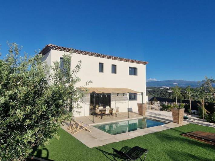 Location de vacances pour 6 personnes, avec vue ainsi que piscine et jardin à Sophia Antipolis - 3