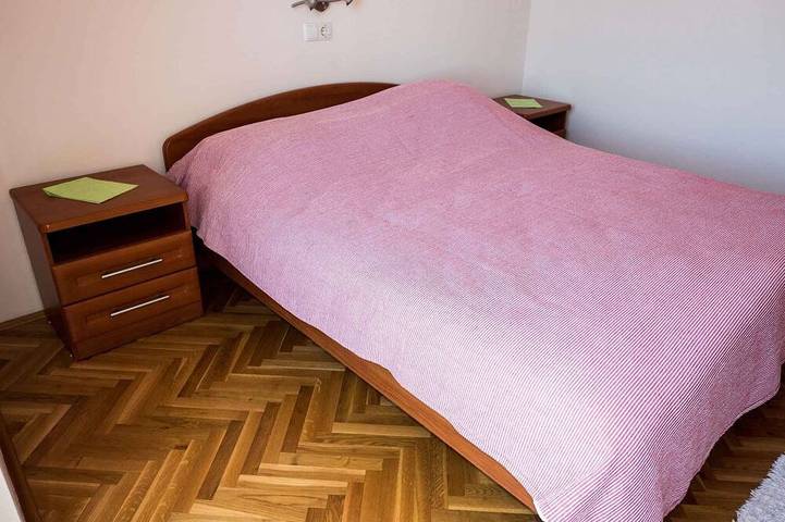Ferienwohnung für 3 Personen, mit Balkon und Garten in Banjol - 2
