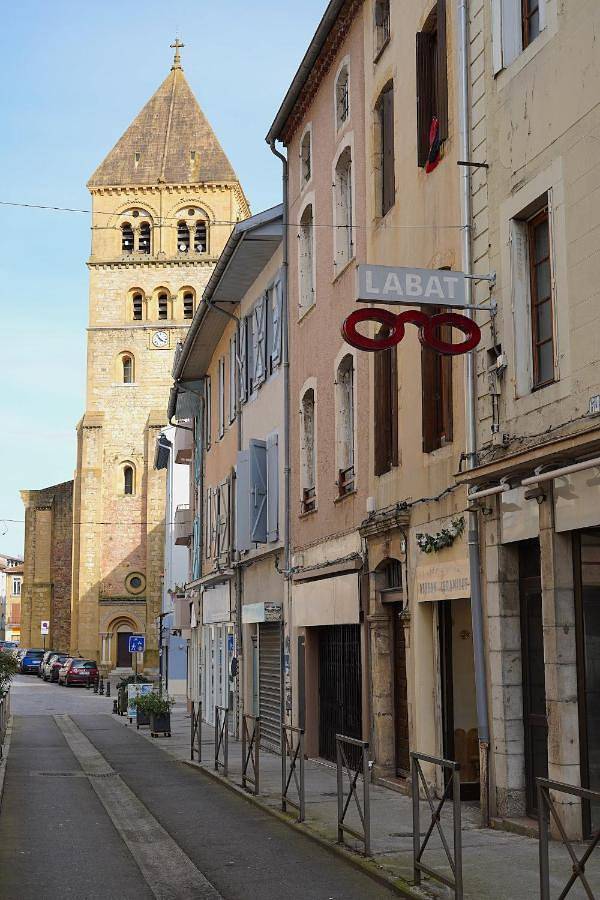 Appartement entier, One-Bedroom Apartment in Saint-Gaudens, Haute-Garonne
