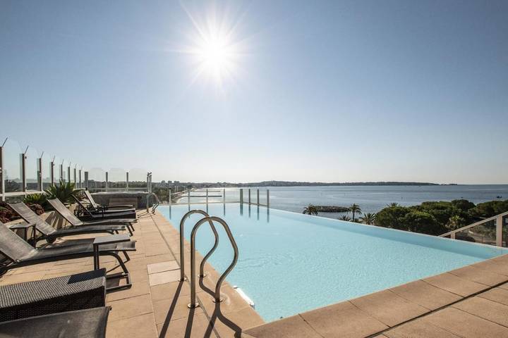 Appartement de vacances pour 2 personnes, avec balcon et piscine ainsi que sauna et jacuzzi