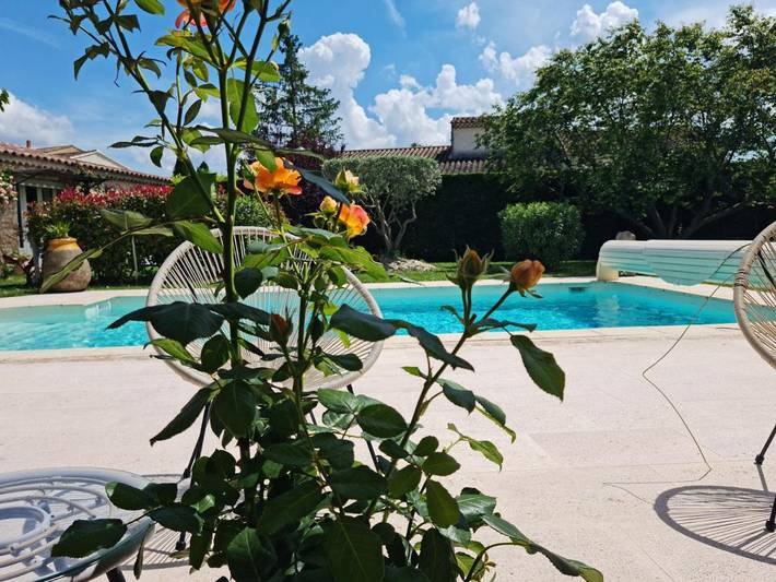 Location de vacances pour 2 personnes, avec piscine et jardin à Mazan - 4