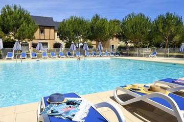 Gîte pour 4 personnes, avec jardin ainsi que bassin pour enfant et piscine dans Grotte de Lascaux