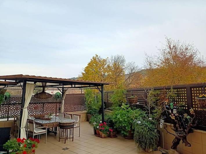 Apartamento para 8 personas, con Balcón y Terraza además de Jardín y Piscina en Fuenmayor