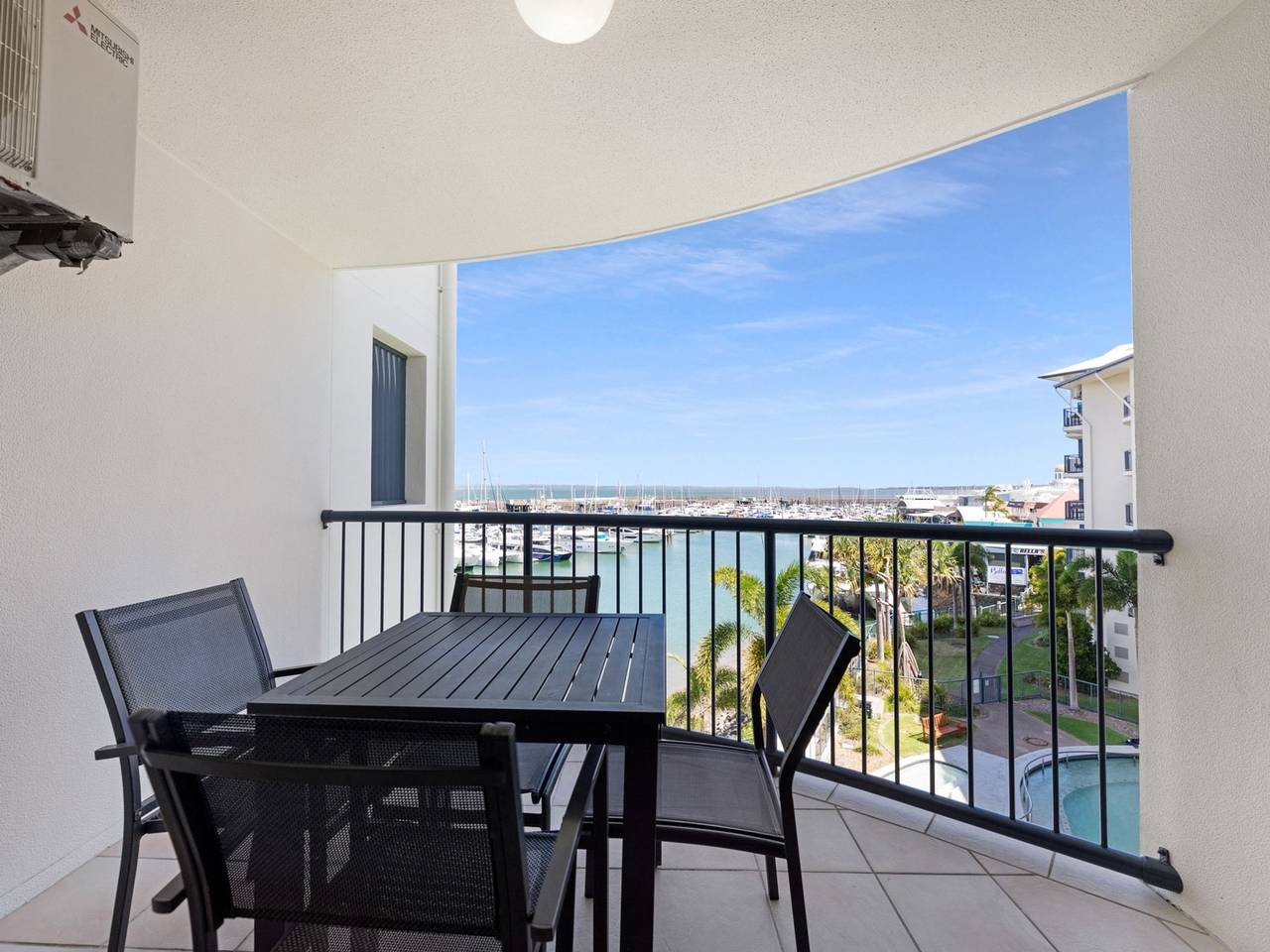 Entire apartment, Beachside Retreat in Urangan Mantra Resort in Urangan, Hervey Bay