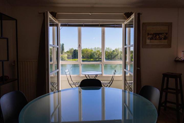 Gîte pour 4 personnes, avec vue et balcon à Tournus