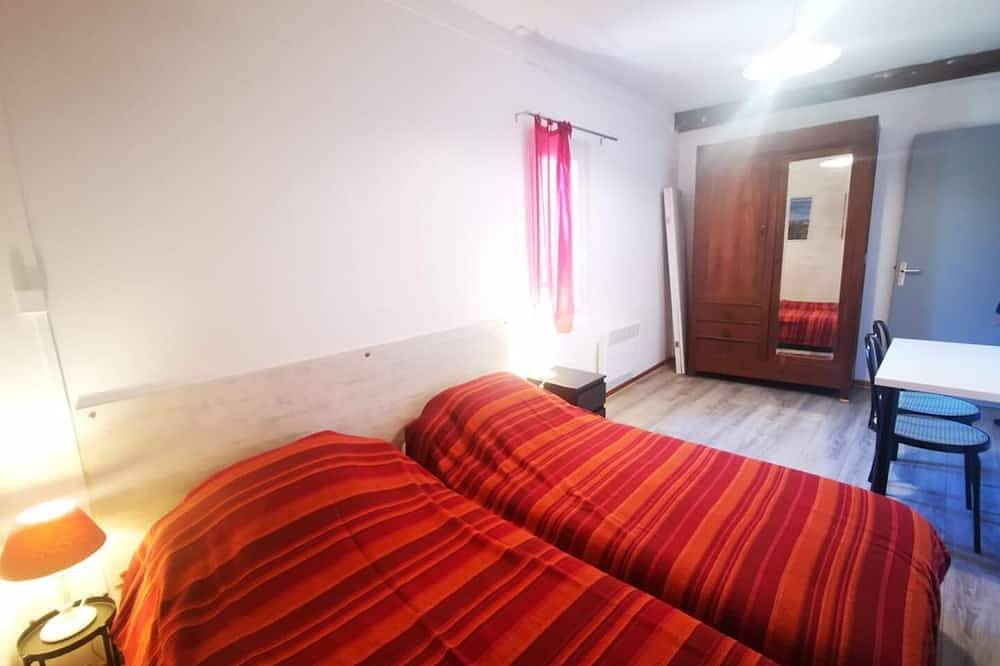 Le Puits - Poussan - Gîte in Poussan, Côte d'Améthyste