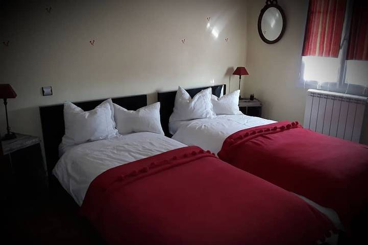 Location de vacances pour 6 personnes, avec jardin à Lussan - 4