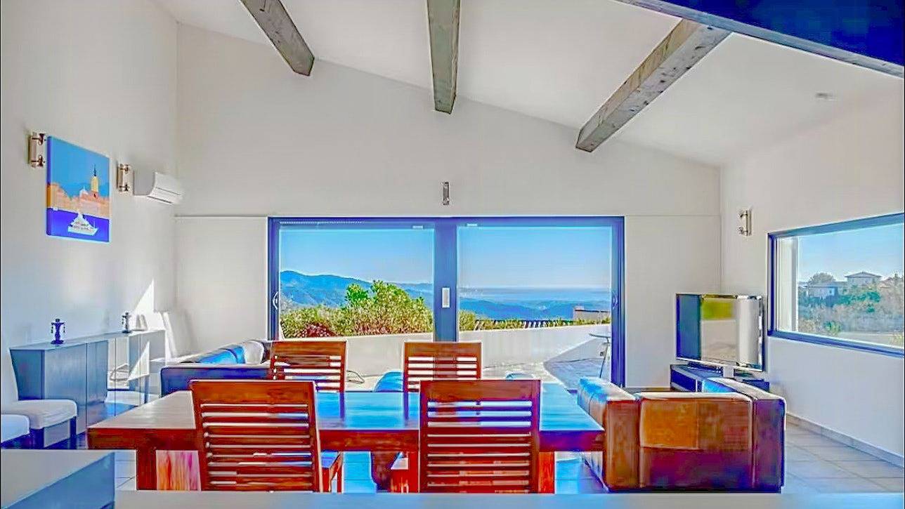 Villa mit Aussicht zwischen Mittelmeer und Estérel in Les Adrets-de-l'Estérel, Massif de l'Esterel