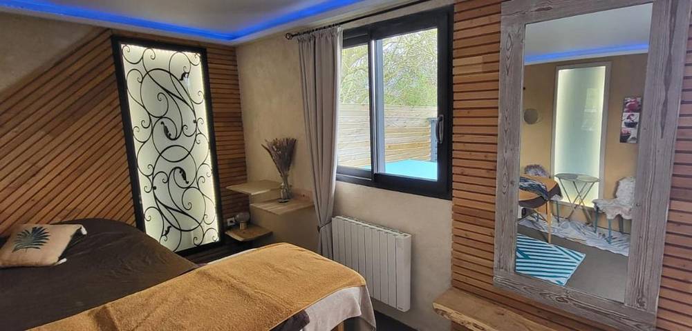 Gîte pour 2 personnes, avec vue et terrasse ainsi que sauna et jardin à La Fresnais - 2